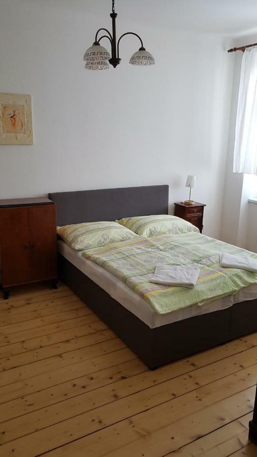 Apartmany Racianska Bratislava Bagian luar foto