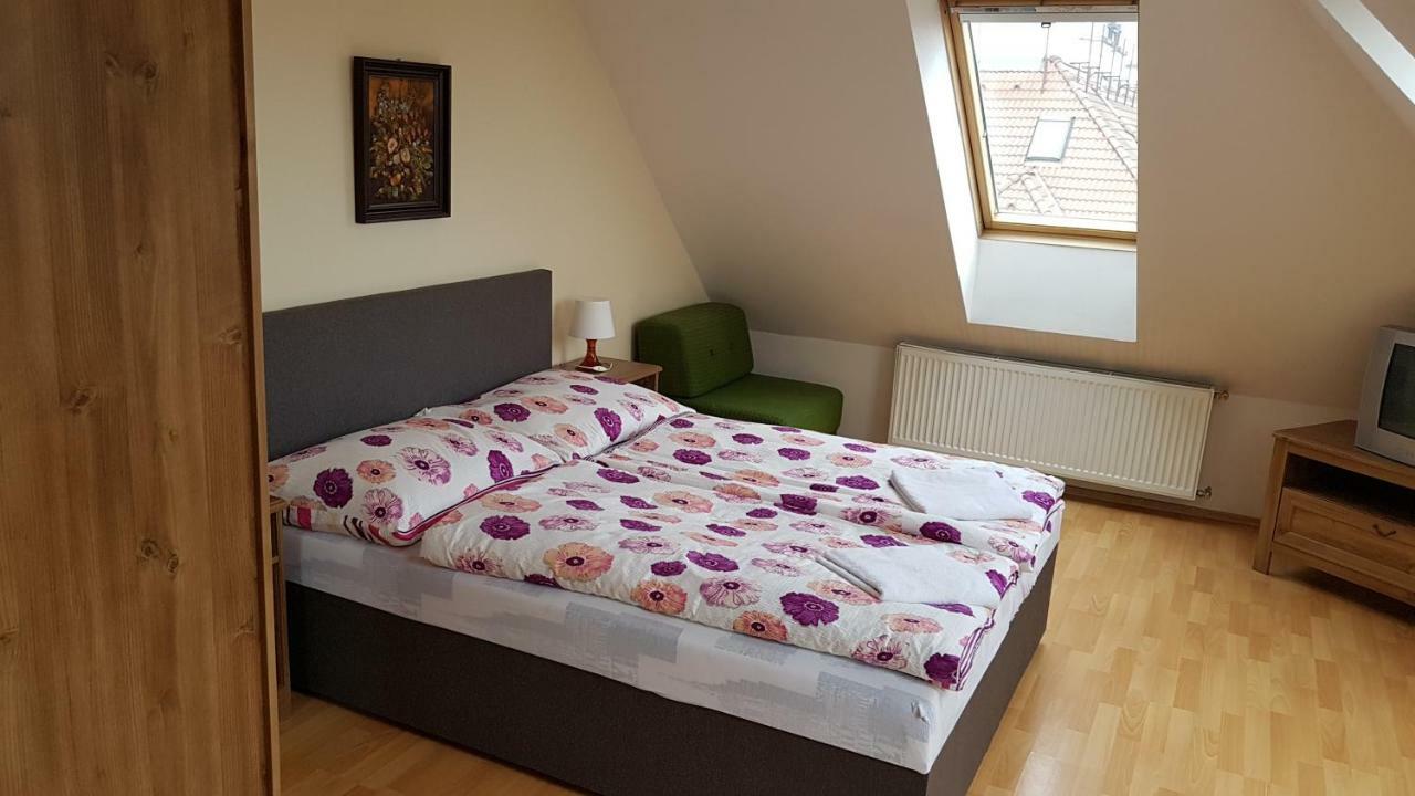 Apartmany Racianska Bratislava Bagian luar foto